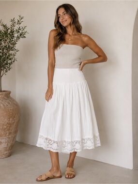 48. Ultra Pink Midi Skirt Size Large